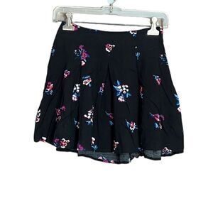 3 for $30! Forever 21 floral mini skirt. Size small